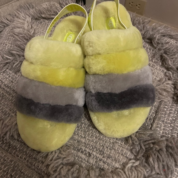 Ugg slippers neon yellow - Picture 1 of 4